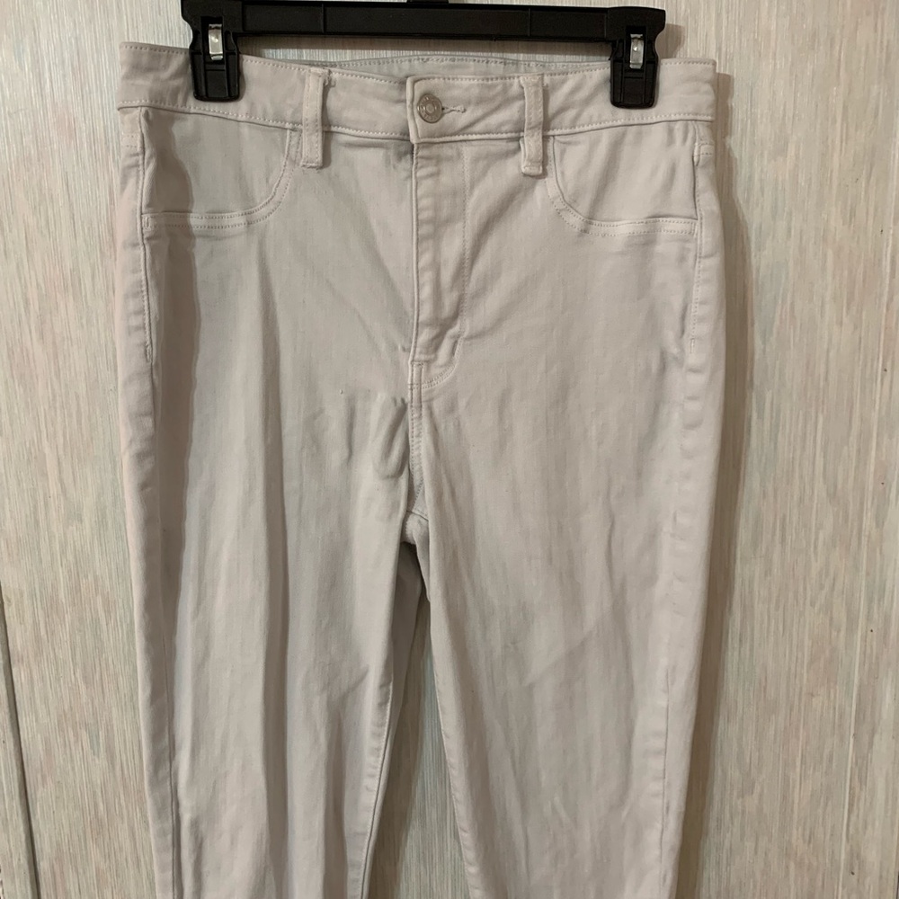 American Eagle White Hi Rise Jeans